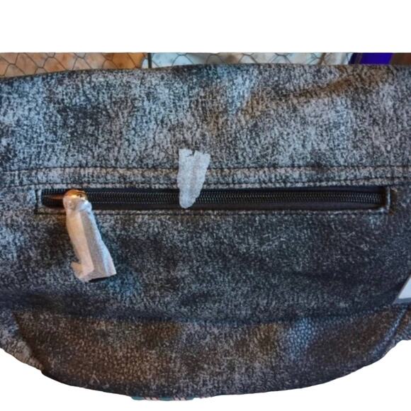 David Jones saddle bag style cross body bag NEW Gray - Picture 5 of 6